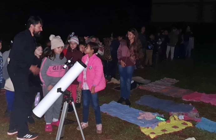 Alunos de escola municipal de Itaipulândia vivem experiência sobre eventos astronômicos