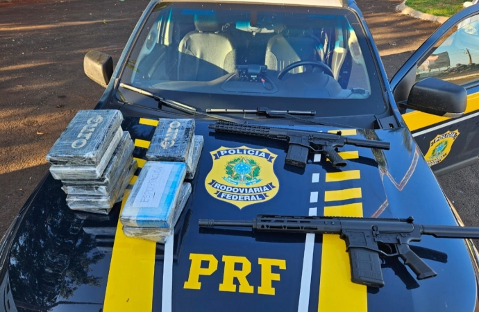 PRF apreende fuzis e cocaína com motorista de caminhão em São Miguel do Iguaçu