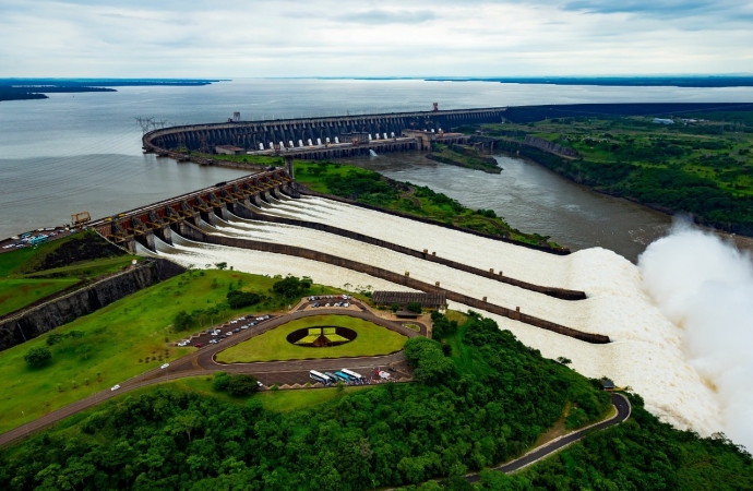 Às vésperas do aniversário de Foz, Itaipu prepara pacote para beneficiar cerca de 30 mil pessoas até o fim do ano