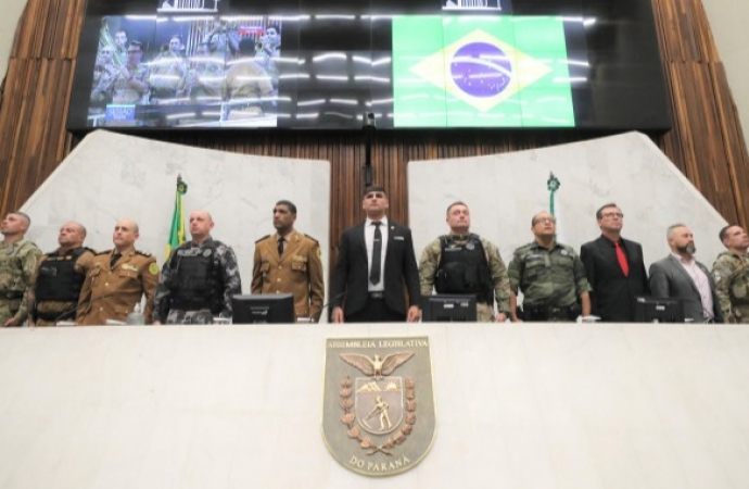 Assembleia homenageia destaques das Forças de Segurança do Paraná