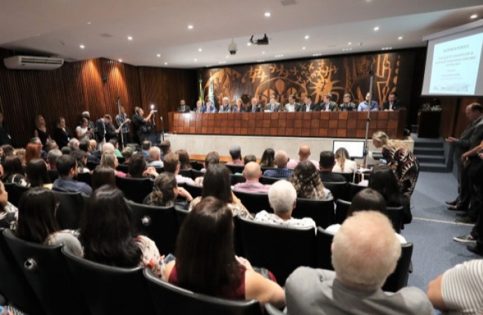 Assembleia Legislativa do Paraná dá primeiro passo para consolidação das leis do consumidor