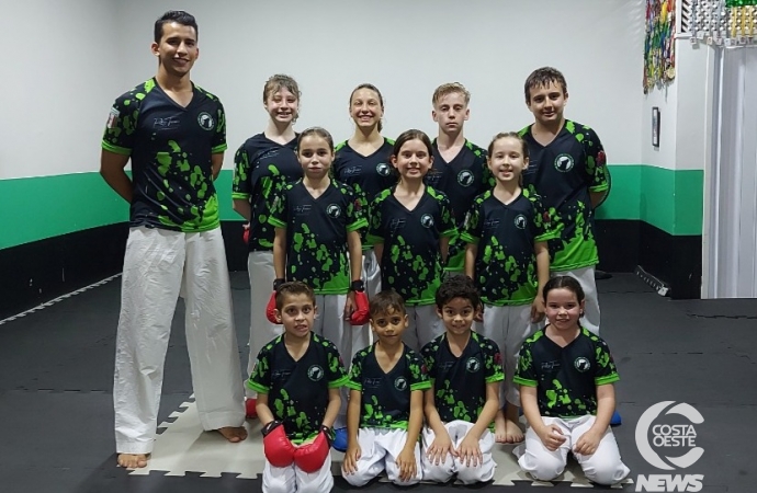 Atletas de karatê de são Miguel do Iguaçu se preparam para jogos escolares em Campo Mourão