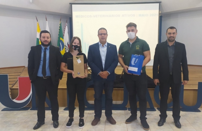 Aula Magna com o Presidente do CRMV-PR abre oficialmente semestre letivo para acadêmicos de Medicina Veterinária da Faculdade UNIGUAÇU