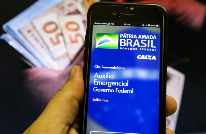 Auxílio emergencial é pago a beneficiários do Bolsa Família com NIS 4