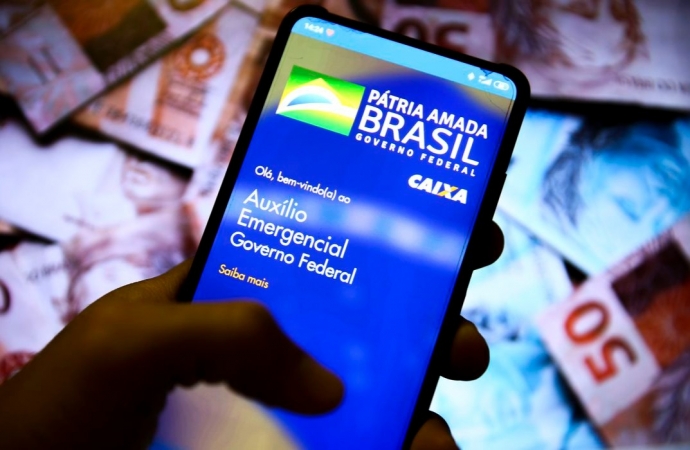 Auxílio emergencial é pago a beneficiários do Bolsa Família com NIS 7