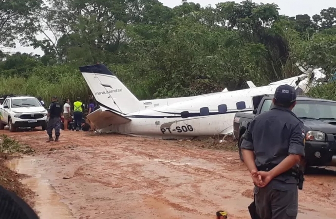 Avião cai no Amazonas e mata 14 pessoas, diz Defesa Civil