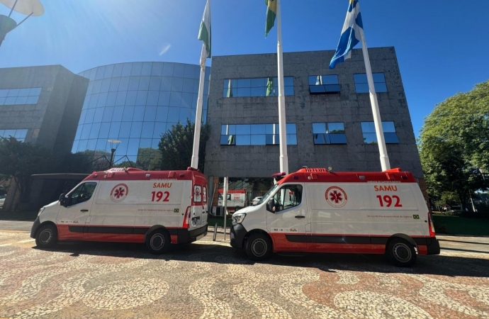 Base do SAMU em Santa Helena recebe duas novas ambulâncias com tecnologia atualizada