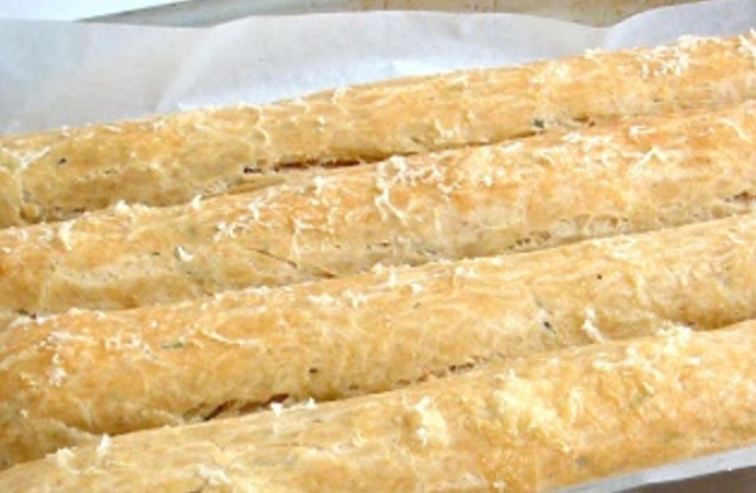 Biscoito crocante de parmesão