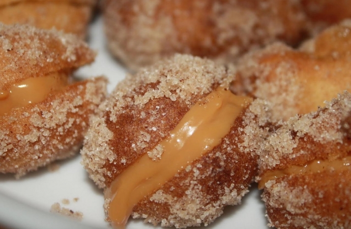 Bolinho de chuva recheado