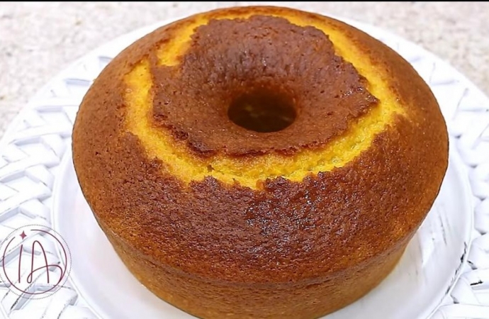 Bolo de cenoura e laranja simples