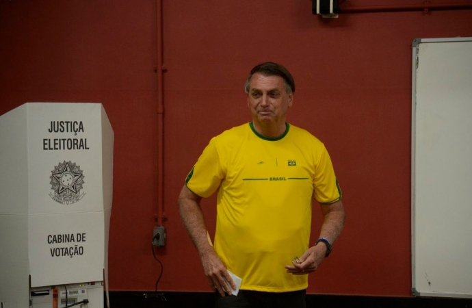 Eleições 2022: Bolsonaro vota em escola municipal no Rio de Janeiro