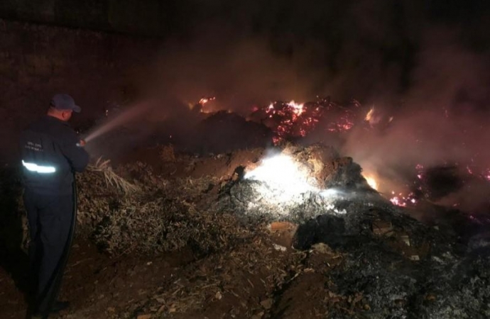 Bombeiros controlam incêndio em aterro em distrito de Santa Helena