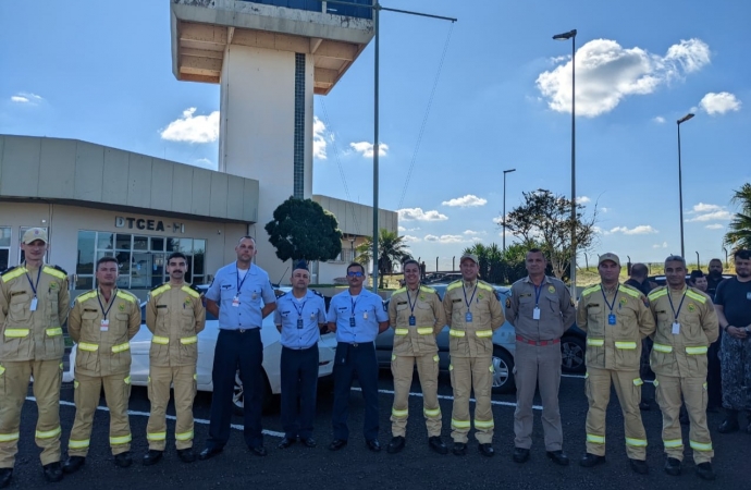 Bombeiros Militares de São Miguel do Iguaçu participam de curso de Busca e Salvamento Aeronáutico