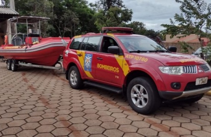 Bombeiros retomam buscas por jovem desaparecido no Rio Paraná