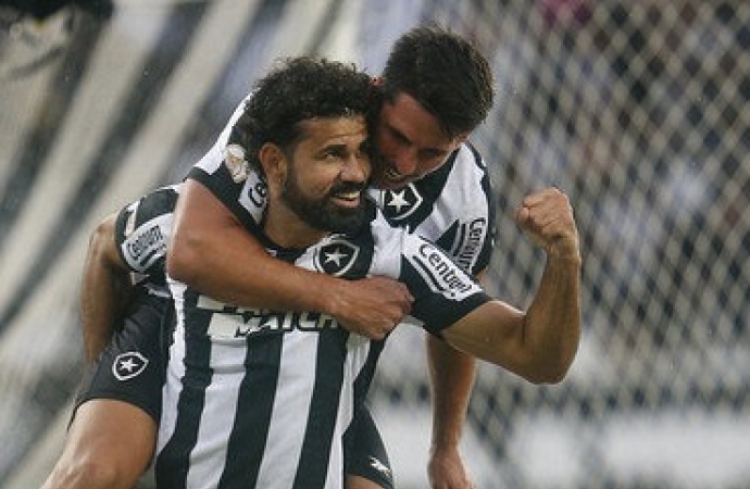 Botafogo chega a 90% de chance de título, e Vasco tem 35% de se salvar. Veja probabilidades de cada time