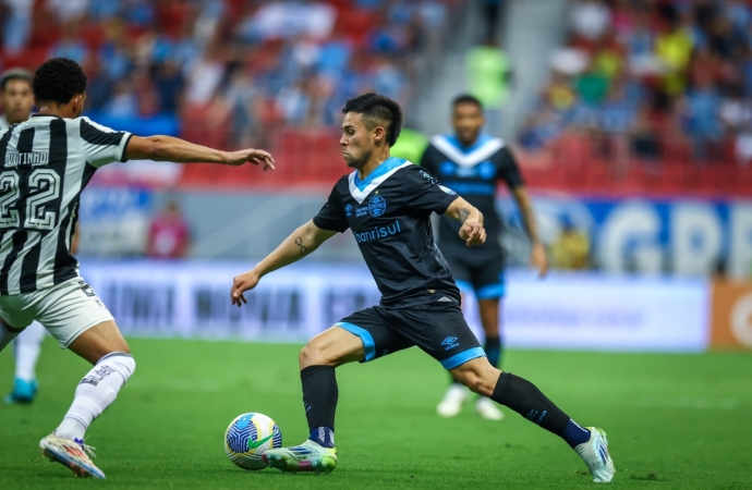 Botafogo empata com Grêmio e vê vantagem diminuir no Brasileiro