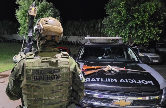 BPFron apreende armas, munições e duas pessoas por porte ilegal em Santa Helena