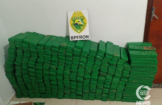 BPFRON apreende carro carregado com 310,400 kg de maconha em Santa Helena