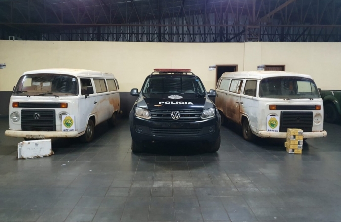 BPFRON apreende dois veículos carregados com cigarros contrabandeados no interior de Guaíra