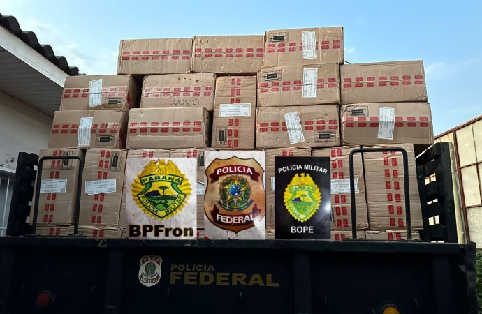BPFRON, BOPE e Polícia Federal apreendem grande quantidade de cigarros contrabandeados na cidade de Matelândia