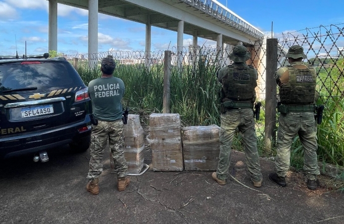 BPFRON e Polícia Federal apreendem eletrônicos contrabandeados na Ponte Internacional da Amizade em Foz do Iguaçu