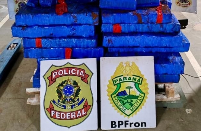 BPFRON e Polícia Federal apreendem meia tonelada de drogas em Guaíra-PR