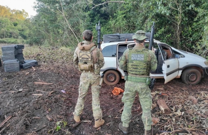 BPFRON e Polícia Federal realizam apreensão de veículo e cigarros em Guaira