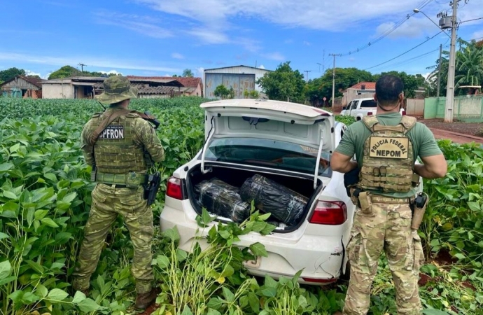 BPFron, NEPOM/PF e BOPE apreendem veículo carregado com grande quantidade de entorpecente em Guaira-PR