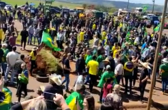 BR-277, em Medianeira, é fechada novamente por manifestantes