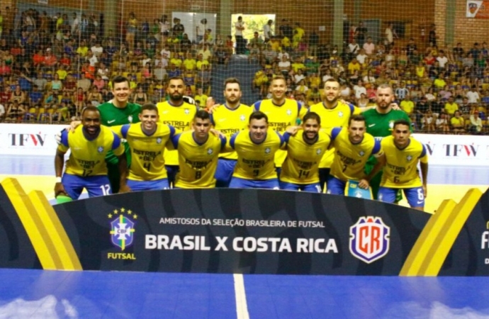 Brasil vence a Costa Rica no desafio Internacional de Futsal em Itaipulândia