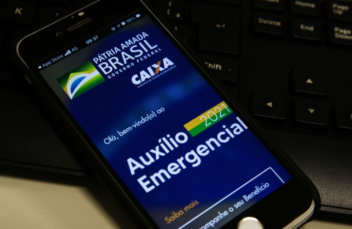 Caixa paga hoje auxílio emergencial a nascidos em março