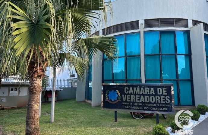 Câmara de São Miguel do Iguaçu realiza sessão com homenagens e debate sobre Programa Juro Zero