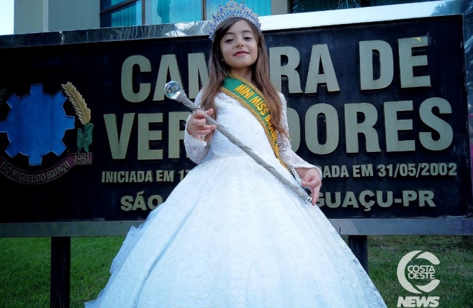 Câmara presta homenagem a Mini Miss que representará São Miguel do Iguaçu no concurso internacional Baby Model World