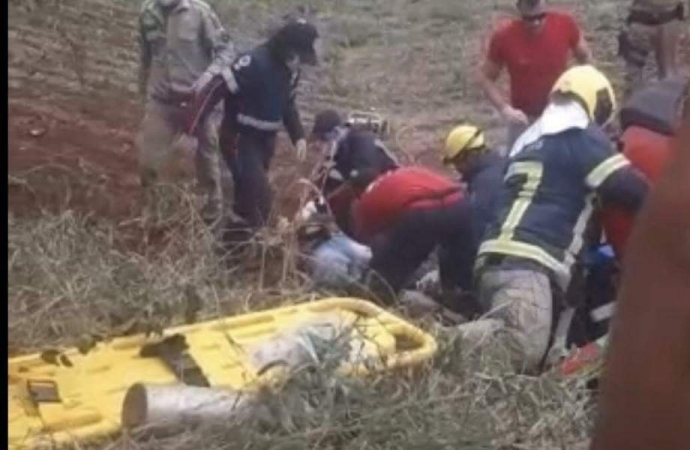 Capotamento é registrado na Estrada da Aurora em São Miguel do Iguaçu