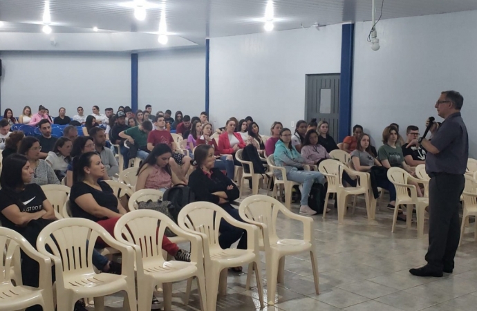 CAPS e Uniguaçu promovem palestra alusiva ao Setembro Amarelo