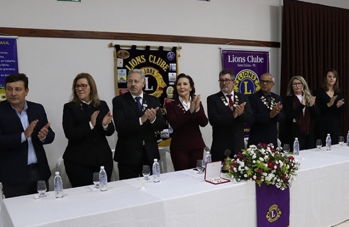 Célia Bianchet é reconduzida a presidência do Lions Club Santa Helena