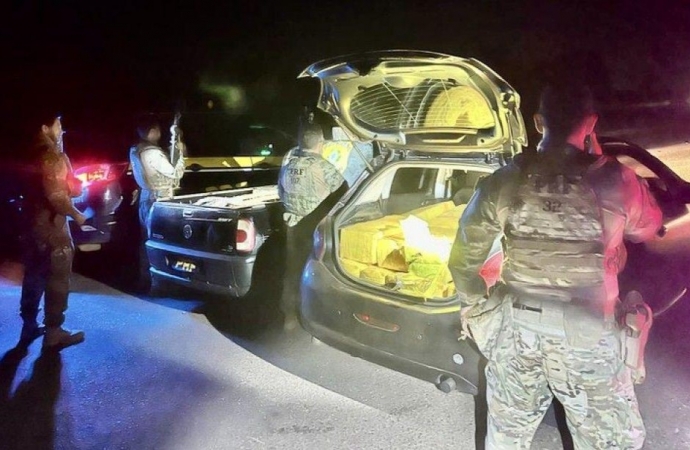 Cerca de 1,2 tonelada de droga carregada em Santa Helena é apreendida pela PRF