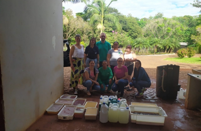 Coleta de óleo de cozinha e produção de sabão mobilizam Itaipulândia na Semana do Meio Ambiente