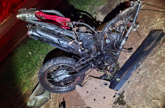 Colisão frontal deixa um morto e dois feridos na PR-874 em Santa Terezinha de Itaipu