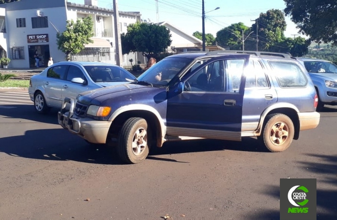 Colisão registrada na manhã de hoje no Bairro São Cristóvão em Medianeira