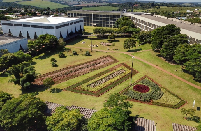 Com muitas novidades, Unioeste abre inscrições para vestibular com 1.260 vagas