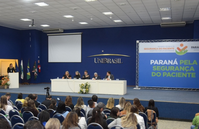Com participação da Anvisa, Secretaria da Saúde do Paraná debate segurança do paciente