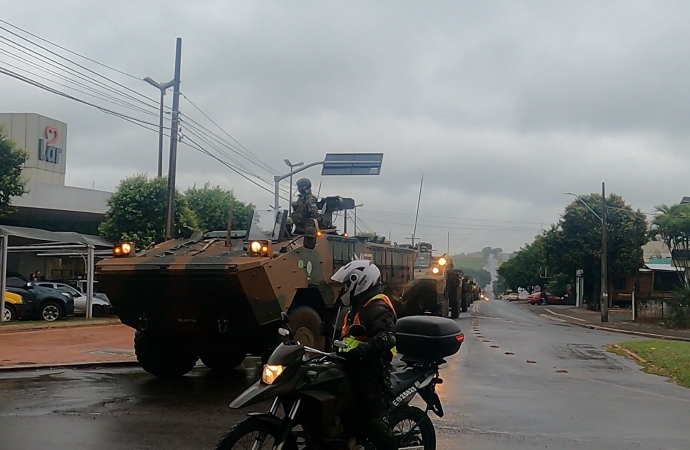 Comitiva de Guaranis do 34° Batalhão de Infantaria Mecanizado passa por São Miguel do Iguaçu