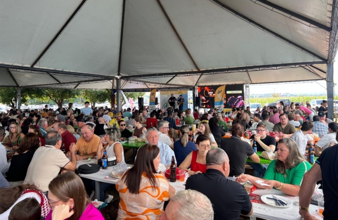 Comunidade de Linha Santa Cruz realiza grande festa com participação expressiva do público em Santa Helena