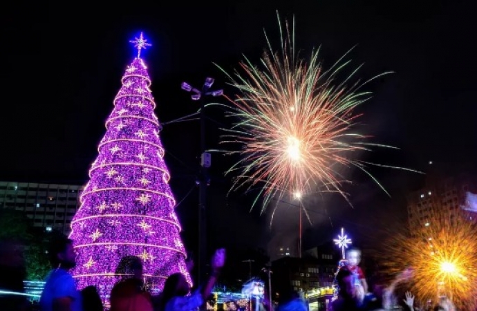 Concurso de melhor decoração de Natal oferece prêmios de até R$ 10 mil para vencedores, em Foz do Iguaçu