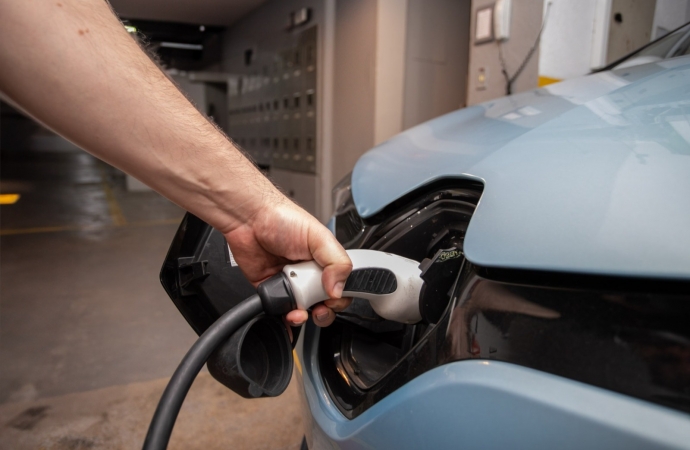 Copel lança projeto que dá desconto para recarga de veículos elétricos na madrugada
