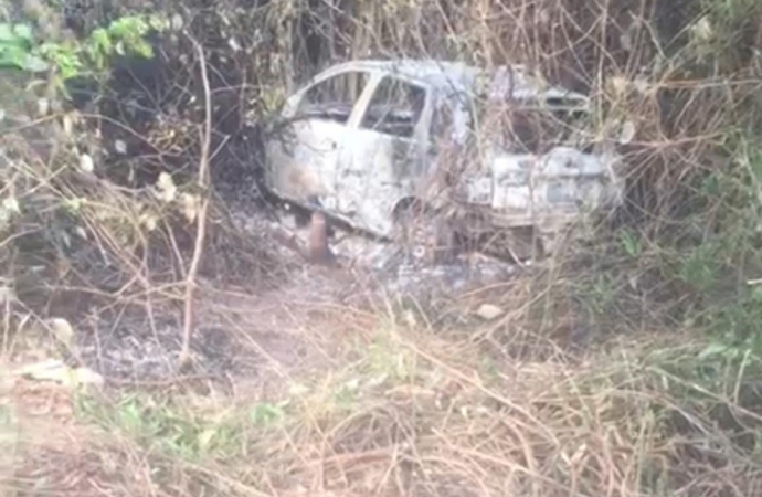 Corpo carbonizado é encontrado dentro de carro, em Serranópolis do Iguaçu