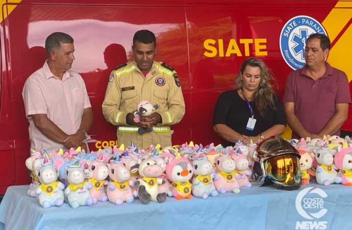 Corpo de Bombeiros de São Miguel do Iguaçu recebe doação de ursinhos de pelúcia