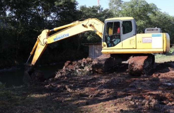 Córrego do Meio passa por melhorias em Guaíra