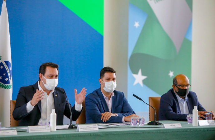 Corujão da vacinação é nova estratégia para ampliar campanha no Paraná